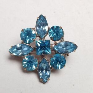 Vintage Blue Rhinestone Cluster Brooch, Gold Tone Setting, Retro Lapel Pin